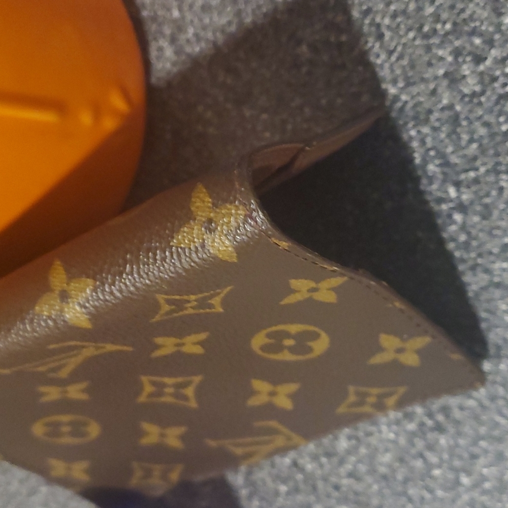 Louis Vuitton Monogram Agenda - Picture 10 of 13